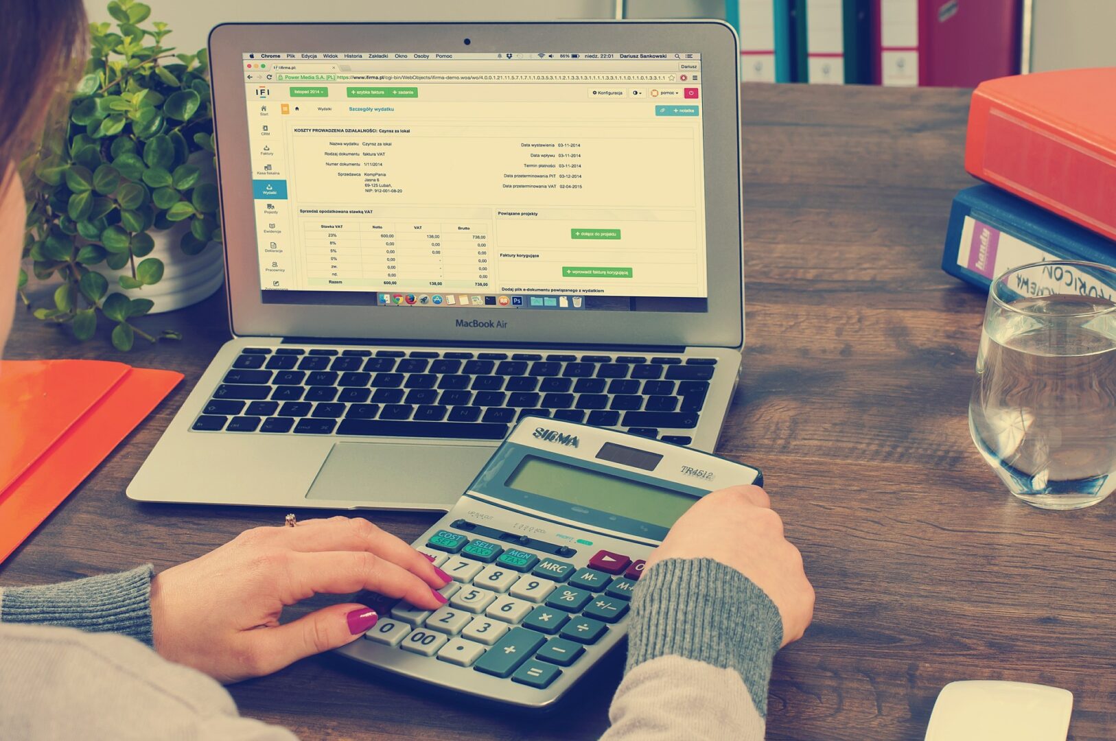 Read more about the article How to Use Quickbooks to Improve Your Restaurant’s Bookkeeping